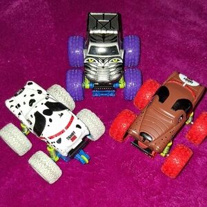 Animal-Themed Monster Truck Set - Black, White, Brown